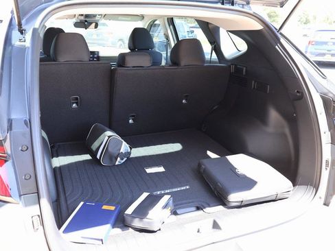 New 2025 Hyundai Tucson SE image 16