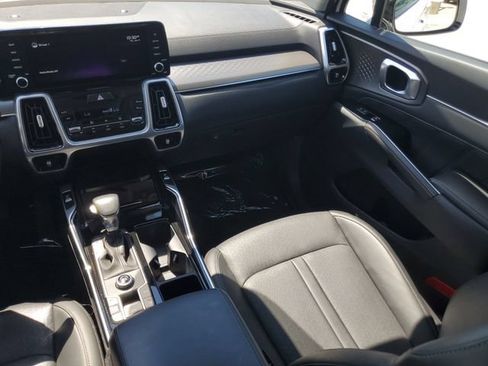 Used 2022 Kia Sorento SX FWD image 15