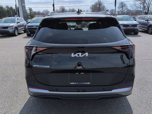 New 2026 Kia Sportage EX FWD image 6