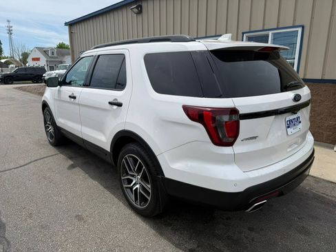 Used 2017 Ford Explorer Sport AWD/4WD image 6