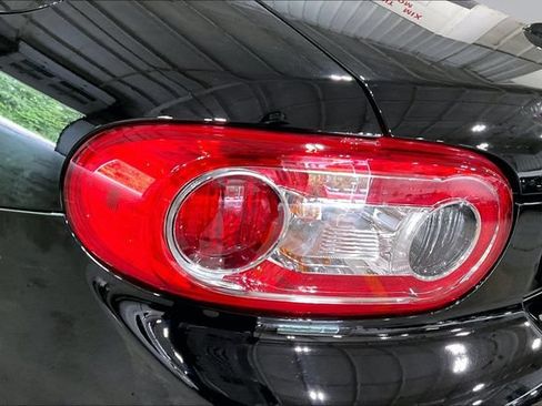 Used 2012 MAZDA MX-5 Miata Grand Touring w/ Premium Pkg RWD image 27