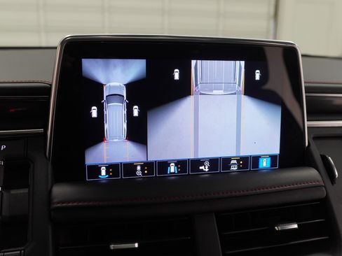 Used 2021 Chevrolet Tahoe RST w/ Luxury Package RWD image 26