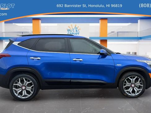 Used 2021 Kia Seltos SX w/ SX Sunroof Package AWD/4WD image 3