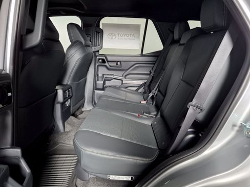 New 2026 Toyota 4Runner Limited AWD/4WD image 31