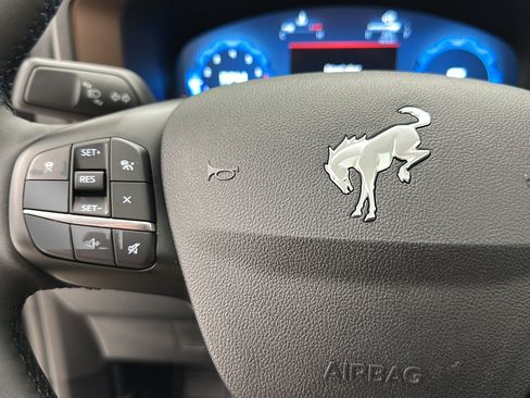 Used 2025 Ford Bronco Sport Outer Banks w/ Outer Banks Tech Package+ AWD/4WD image 19
