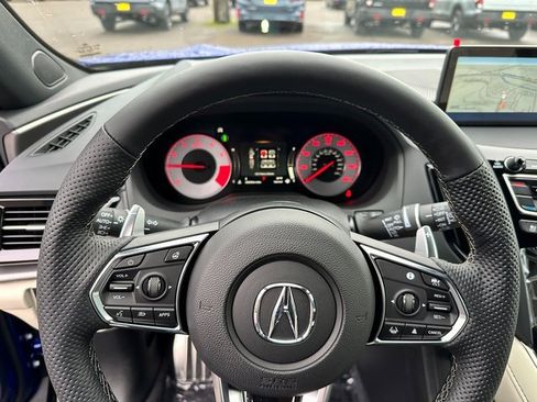 New 2025 Acura RDX AWD w/ A-Spec & Advance Pkg image 10