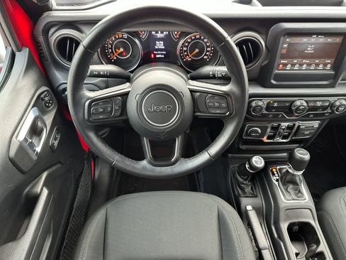 Used 2022 Jeep Gladiator Sport image 21