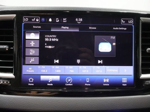 Used 2024 Chrysler Pacifica Touring-L FWD image 31