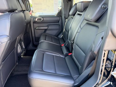 New 2026 Ford Bronco Outer Banks w/ Sasquatch Package AWD/4WD image 12