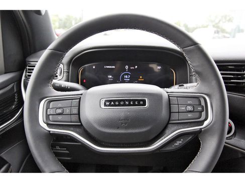 Used 2023 Jeep Wagoneer 2WD image 15