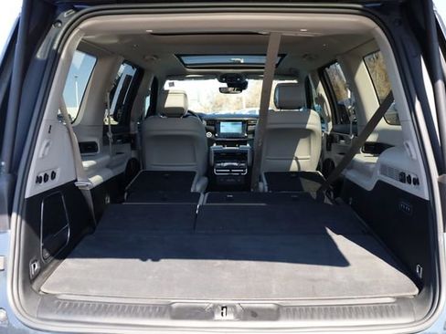 Used 2023 Jeep Wagoneer Series III w/ Premium Group I image 34