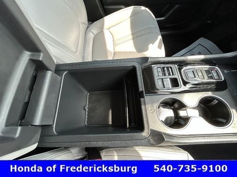 Used 2025 Honda Pilot EX-L image 21