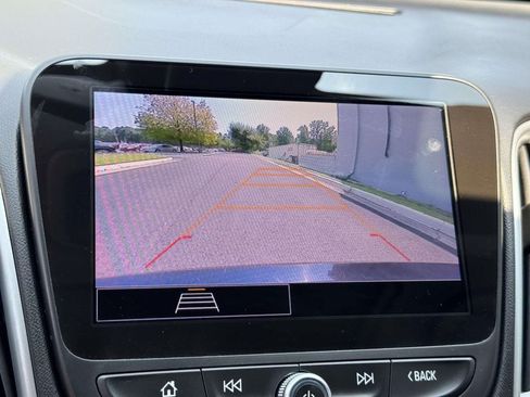 Used 2024 Chevrolet Malibu LT FWD image 4