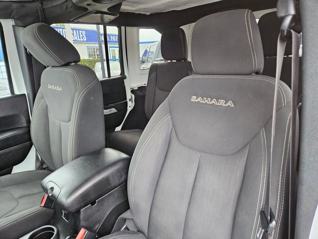 Used 2017 Jeep Wrangler Unlimited Sahara AWD/4WD image 15