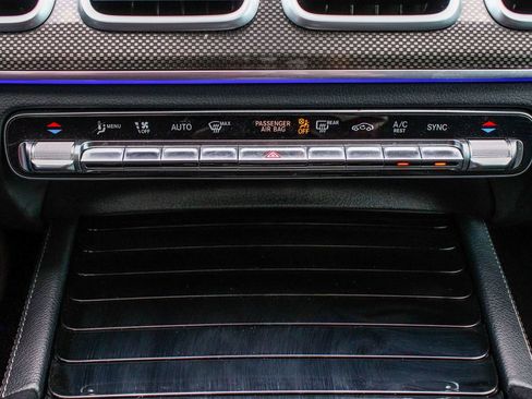 Used 2022 Mercedes-Benz GLS 450 4MATIC image 26