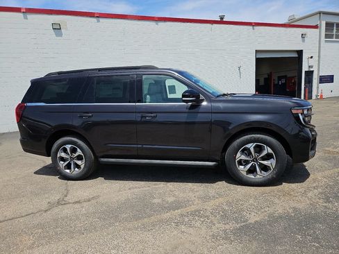 New 2027 Ford Expedition Active RWD image 14