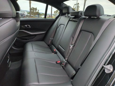 Used 2026 BMW 330i Sedan w/ Convenience Package RWD image 31