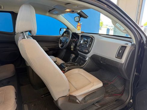 Used 2019 Chevrolet Colorado W/T w/ Custom Special Edition AWD/4WD image 9