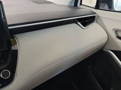 Certified 2025 Toyota Corolla Cross L image 29