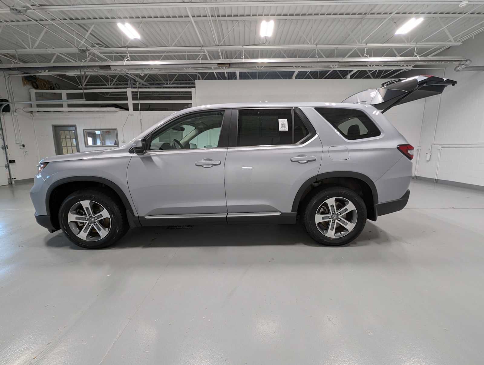 Certified 2025 Honda Pilot EX-L image 12