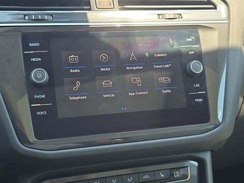 Used 2018 Volkswagen Tiguan SEL Premium AWD/4WD image 24