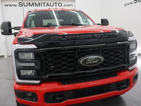 Used 2025 Ford F350 XLT w/ Black Appearance Package AWD/4WD image 24