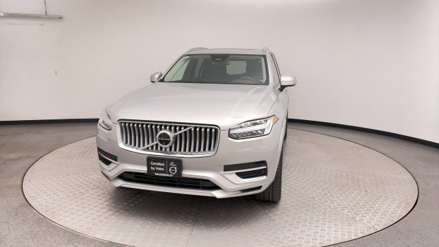 Certified 2025 Volvo XC90 T8 Plus w/ Protection Package Premier AWD/4WD image 7