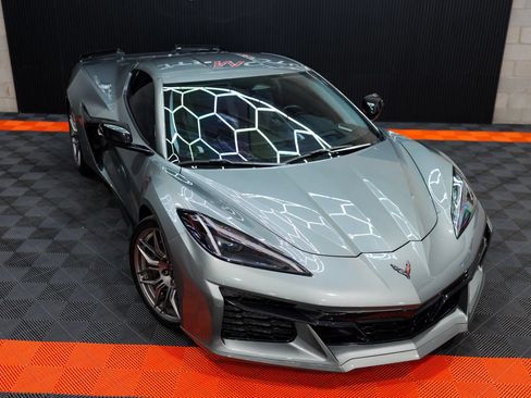 Used 2024 Chevrolet Corvette Z06 w/ Battery Protection Package RWD image 5