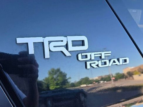 Used 2018 Toyota 4Runner TRD Off-Road AWD/4WD image 24
