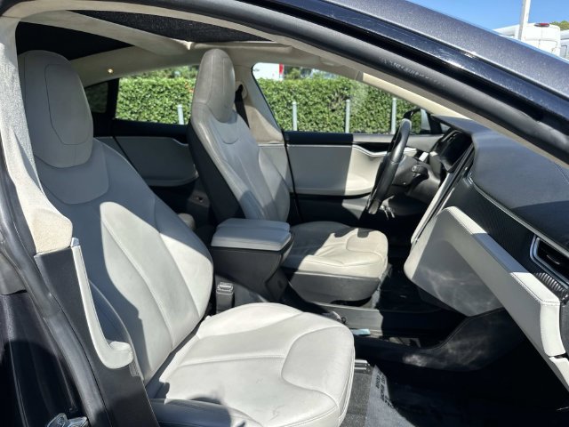 Used 2015 Tesla Model S 70D AWD/4WD image 27