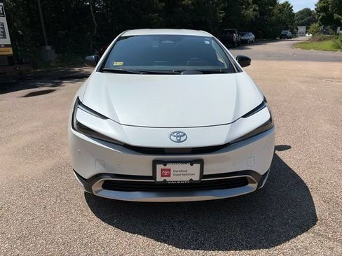 Used 2024 Toyota Prius Prime FWD image 9