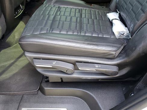 Used 2021 Cadillac Escalade Sport Platinum w/ LPO, ONYX Package image 34