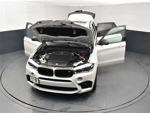 Used 2018 BMW X5 M image 26