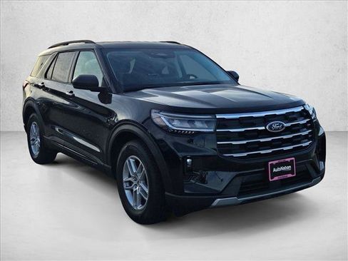 New 2026 Ford Explorer Active w/ Active Comfort Package image 7