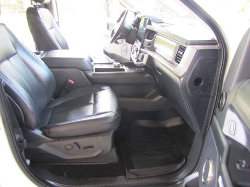 Used 2022 Ford Expedition XLT RWD image 24