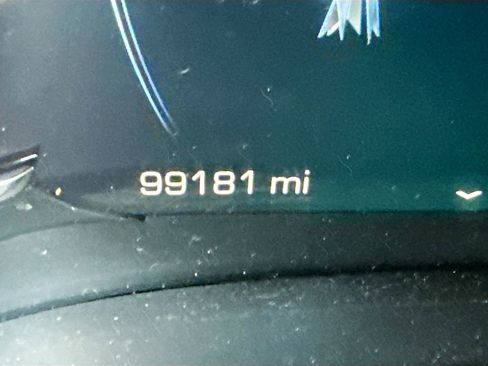 Used 2017 Cadillac Escalade Luxury image 42