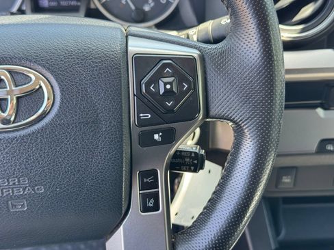 Used 2019 Toyota Tacoma SR5 RWD image 26