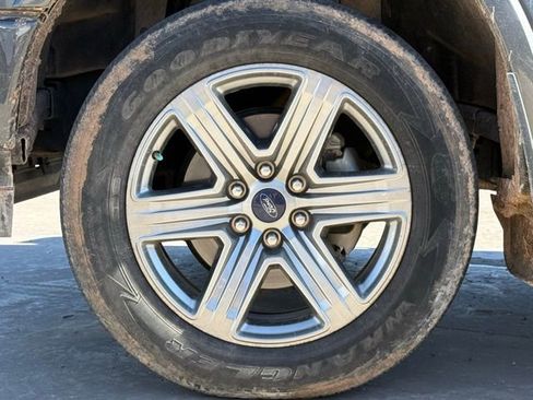 Used 2018 Ford F150 Lariat image 12