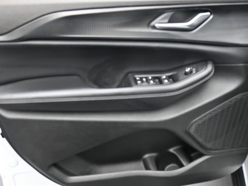 New 2026 Jeep Grand Cherokee L 4WD image 9