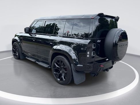 Used 2024 Land Rover Defender 110 V8 AWD/4WD image 6