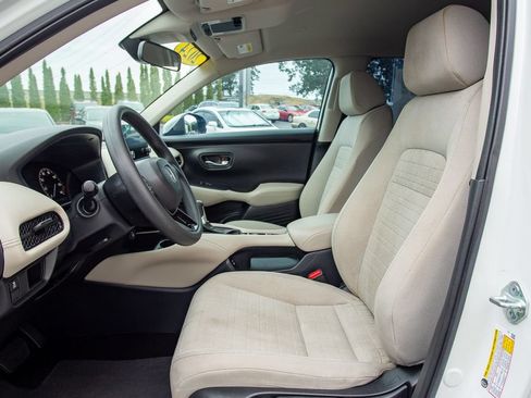 Certified 2024 Honda HR-V LX image 7