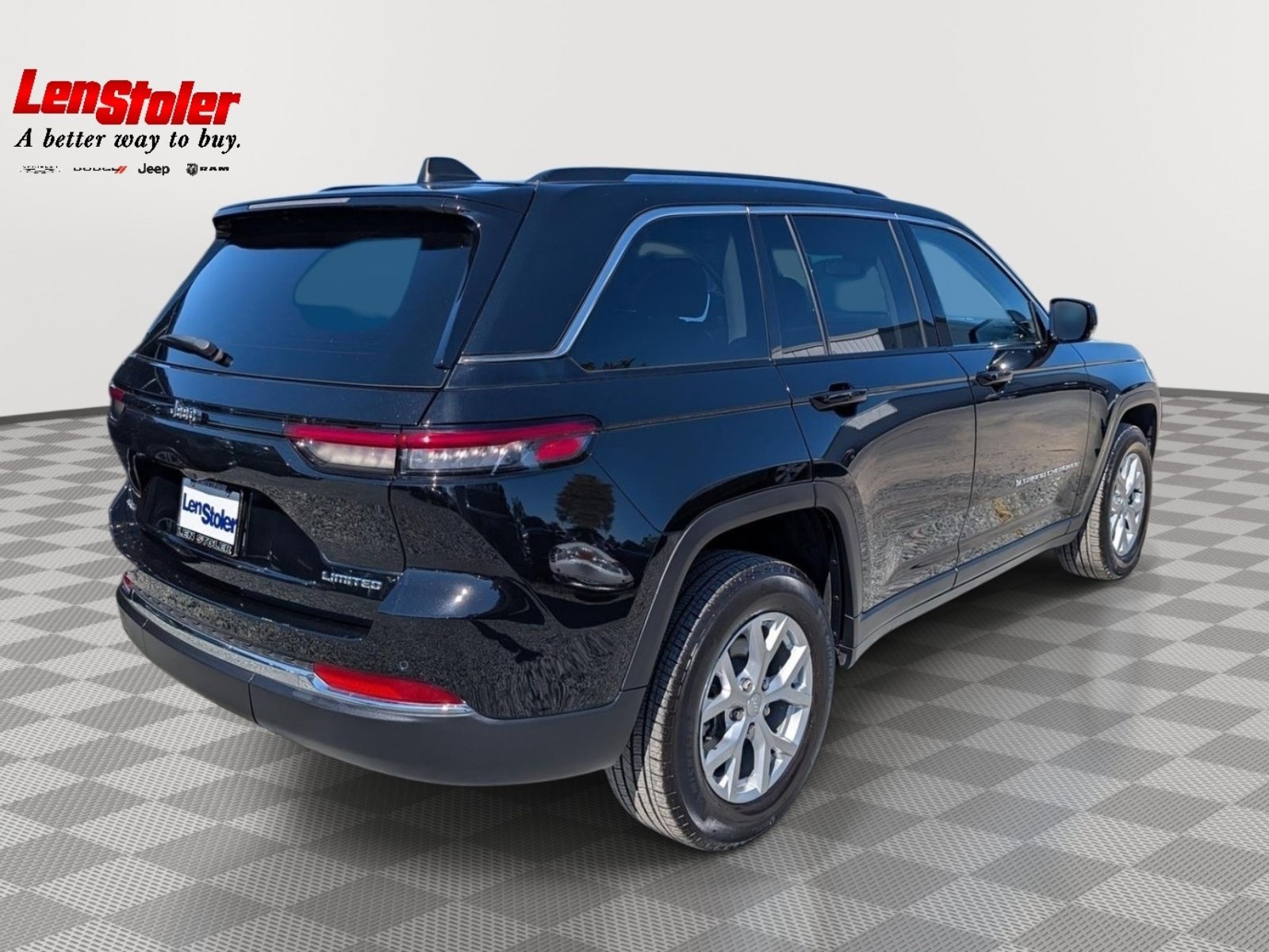 Used 2023 Jeep Grand Cherokee Limited w/ Trailer Tow Prep Group (B) AWD/4WD image 5
