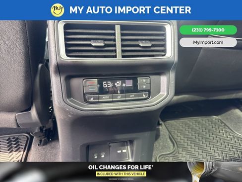 Used 2025 Volkswagen Atlas SEL Premium R-Line AWD/4WD image 25