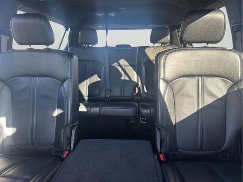 Used 2024 Jeep Wagoneer L Series II w/ Flexible Seating Group image 36