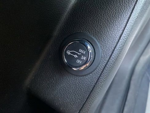 Used 2021 Chevrolet Traverse LT w/ LPO, Floor Liner Package AWD/4WD image 20