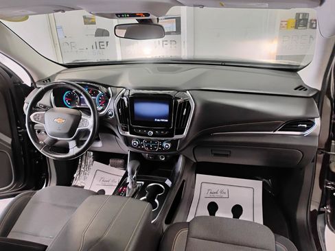 Used 2021 Chevrolet Traverse LT FWD image 71