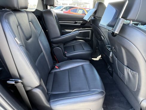Used 2023 Kia Telluride S FWD image 20
