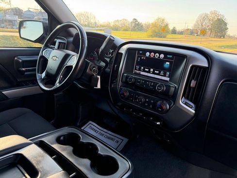 Used 2018 Chevrolet Silverado 1500 LT w/ Texas Edition AWD/4WD image 13