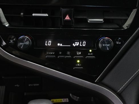 Used 2024 Toyota Camry XSE FWD image 20