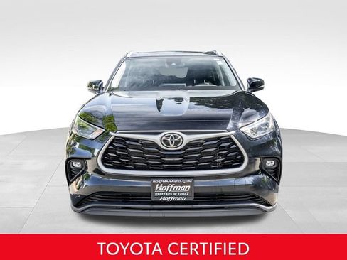 Used 2023 Toyota Highlander XLE AWD/4WD image 4